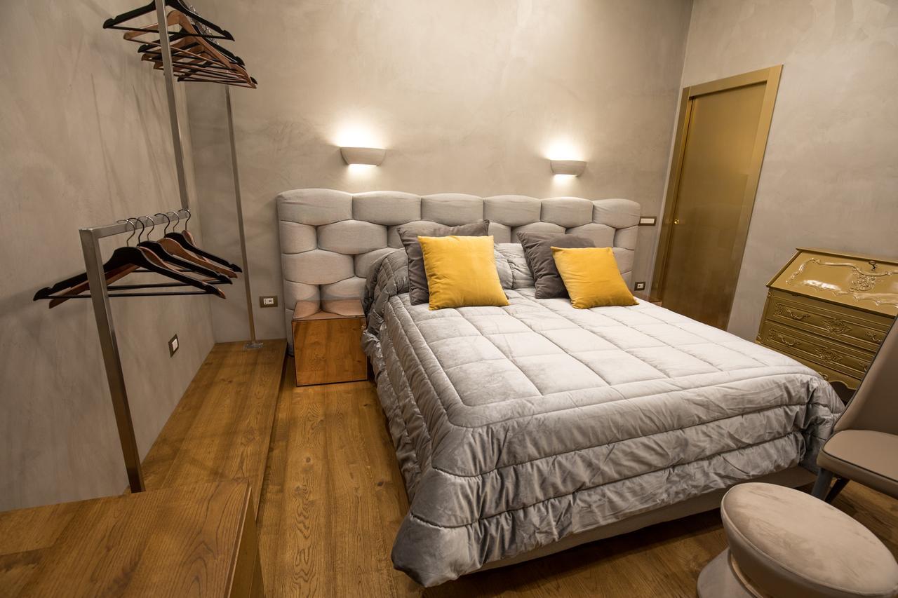 Civico Cinque Home Luxury Apartment 萨莱诺 外观 照片